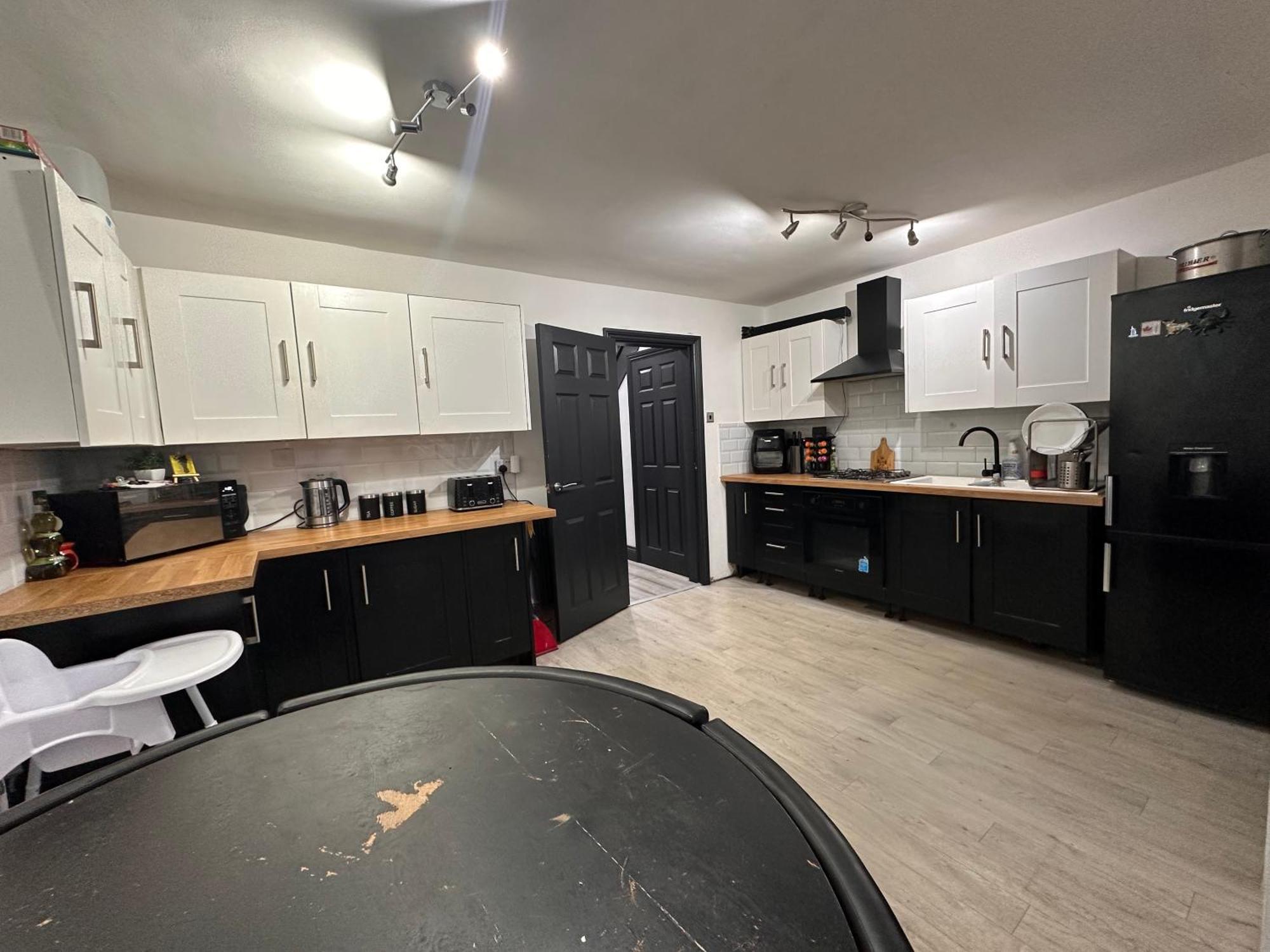 Spacious Double Near Train Station 버밍엄 외부 사진